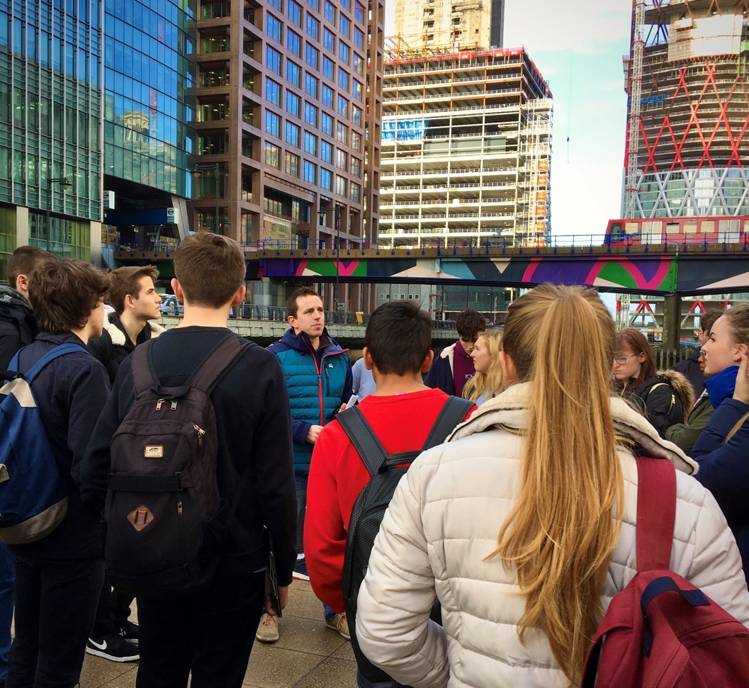 Geography Fieldwork in front of the DLR